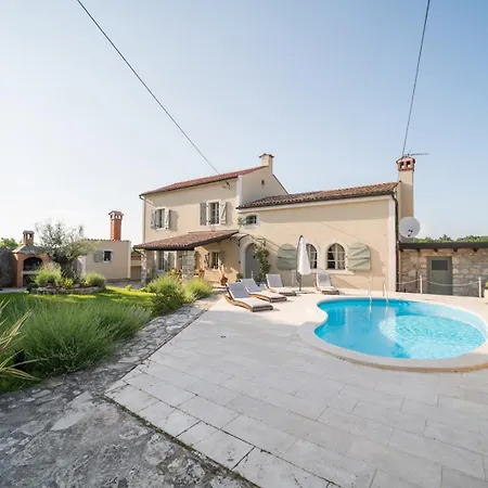 Hotel Rustical Allure With Private Pool, Bbq And Children Playground 4*