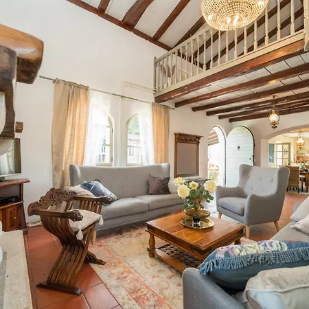 Hotel Rustical Allure With Private Pool, Bbq And Children Playground Flengi