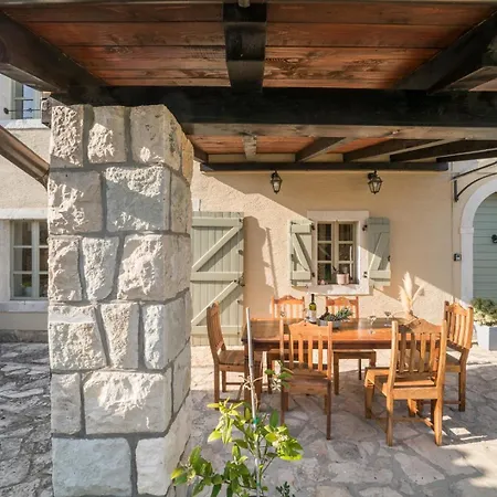 Rustical Allure With Private Pool, Bbq And Children Playground 4*