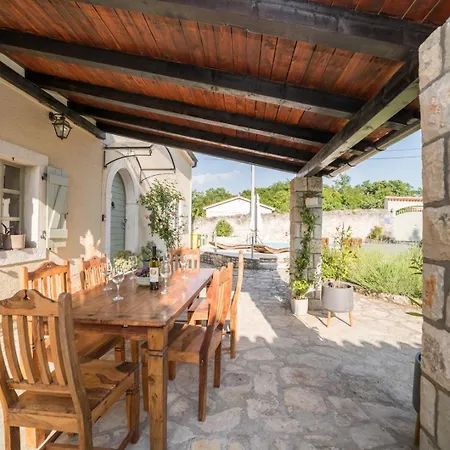 Rustical Allure With Private Pool, Bbq And Children Playground